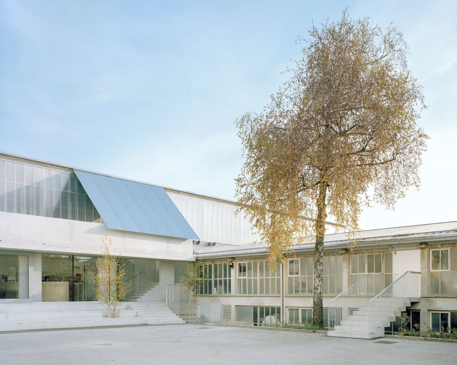TEMPORARY SPACES FOR SLOVENIAN NATIONAL THEATRE DRAMA VIDIC GROHAR ARHITEKTI. LJUBLJANA, SLOVENIA © MAXIME DELVAUX